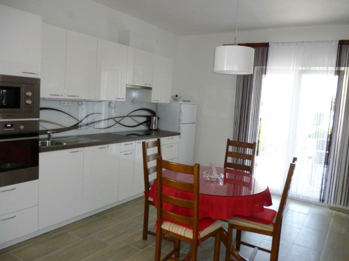 Euroholiday Apartments Turanj Exterior photo